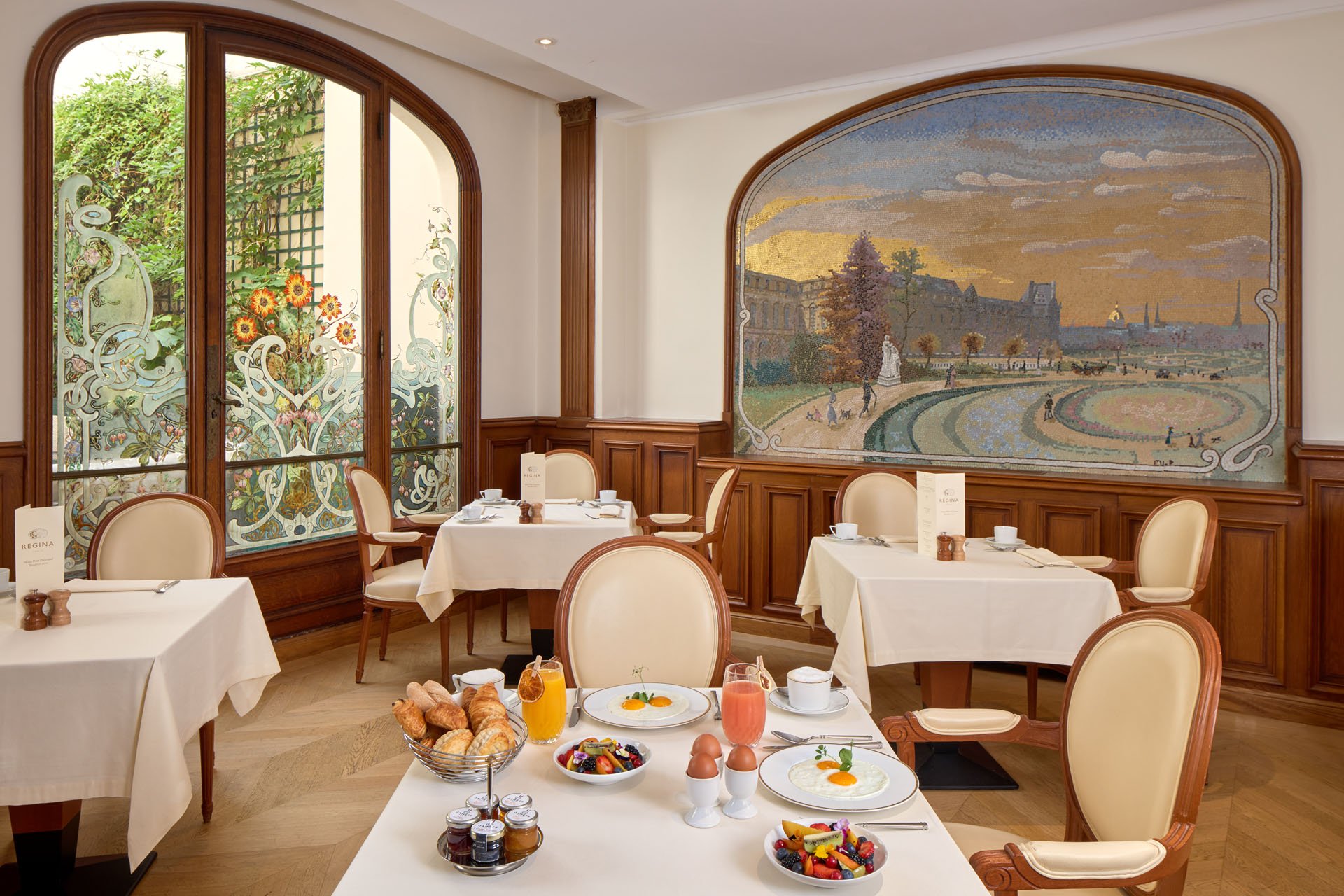 Regina Louvre Hotel - Breakfast